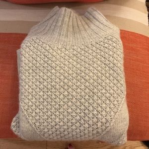 Banana republic chunky charcoal gray sweater